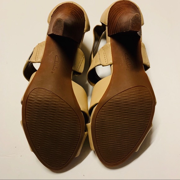 Clark’s Artisan Sandals - Picture 3 of 5